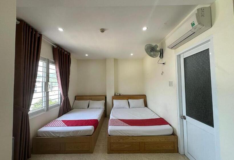 اتاق لوکس سه تخته, Italy