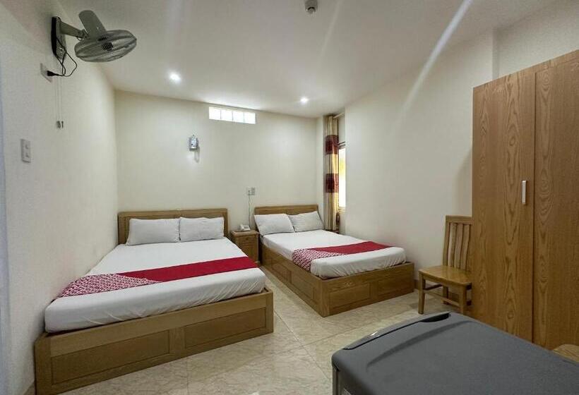 اتاق سوپریور سه تخته, Italy