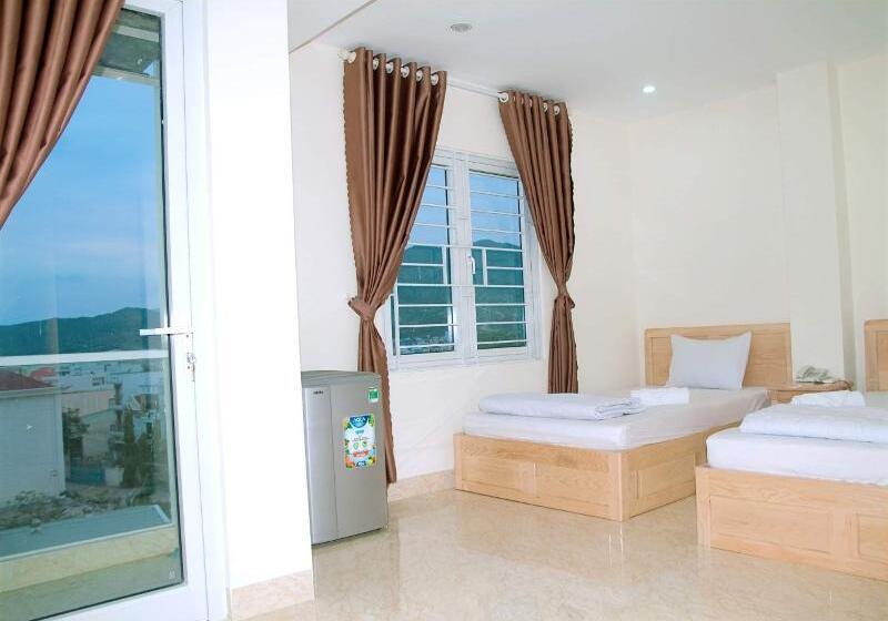 اتاق لوکس سه تخته, Italy