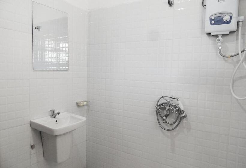 اتاق لوکس, Agape House