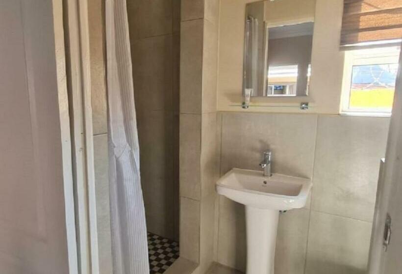 Номер Deluxe Кровать Кинг, Benoni N12