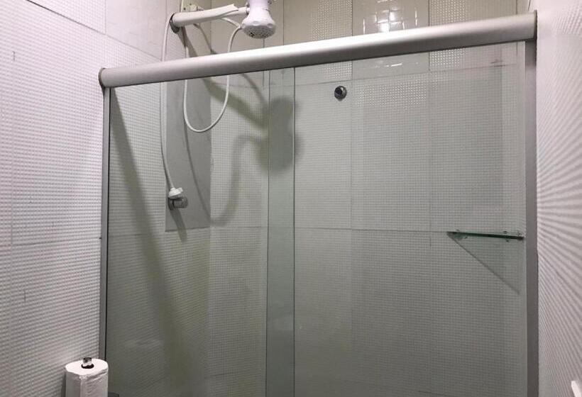 غرفة إقتصادية ثلاثية, Ladeira De Olinda