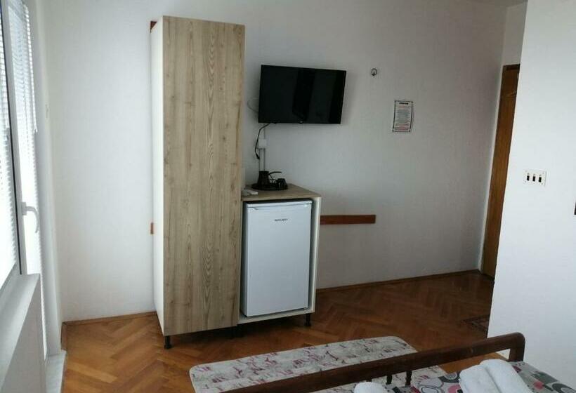 اتاق استاندارد, Vila Visni