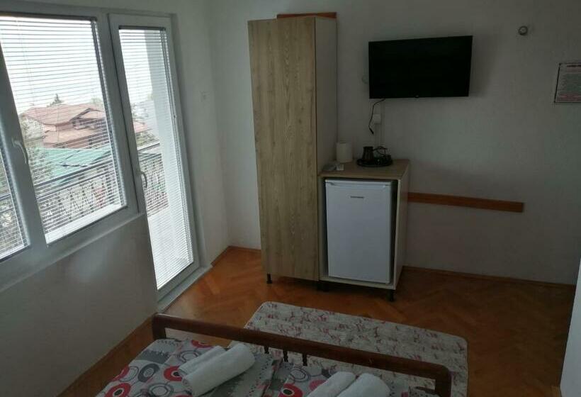 اتاق استاندارد, Vila Visni