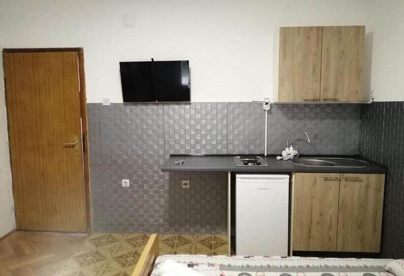 اتاق استاندارد چهار تخته, Vila Visni