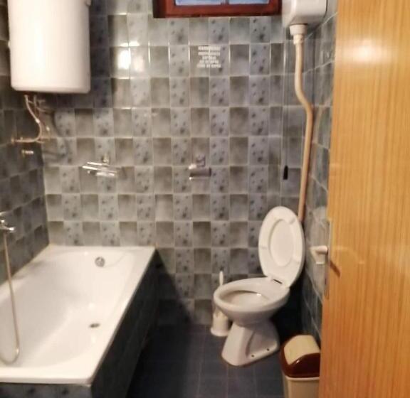 اتاق استاندارد چهار تخته, Vila Visni