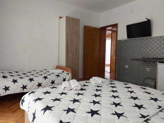 اتاق استاندارد چهار تخته, Vila Visni