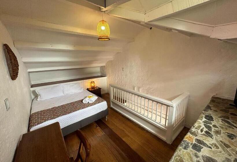 غرفة قياسية ثلاثية, El Percal Hacienda