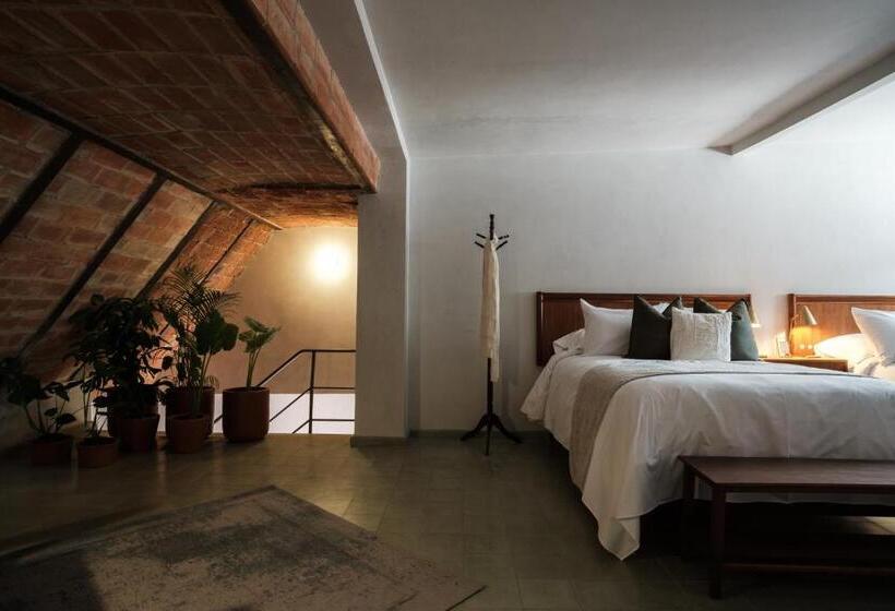 Номер Superior, Hércules