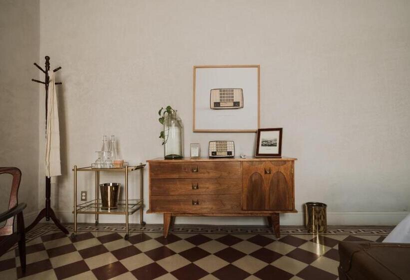 Номер Стандарт, Hércules