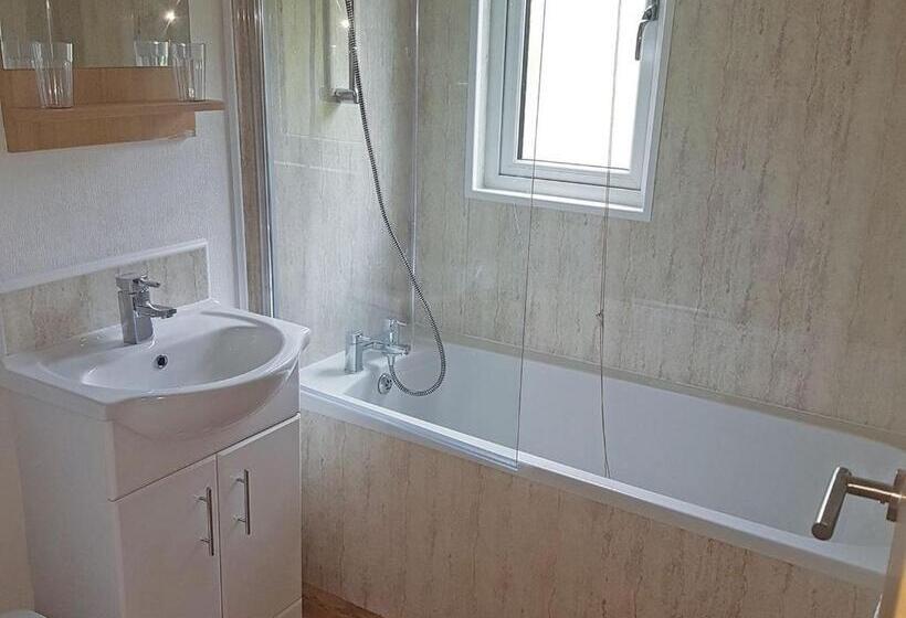 Дом 2 Спальни, Llwyngwair Manor Holiday Park