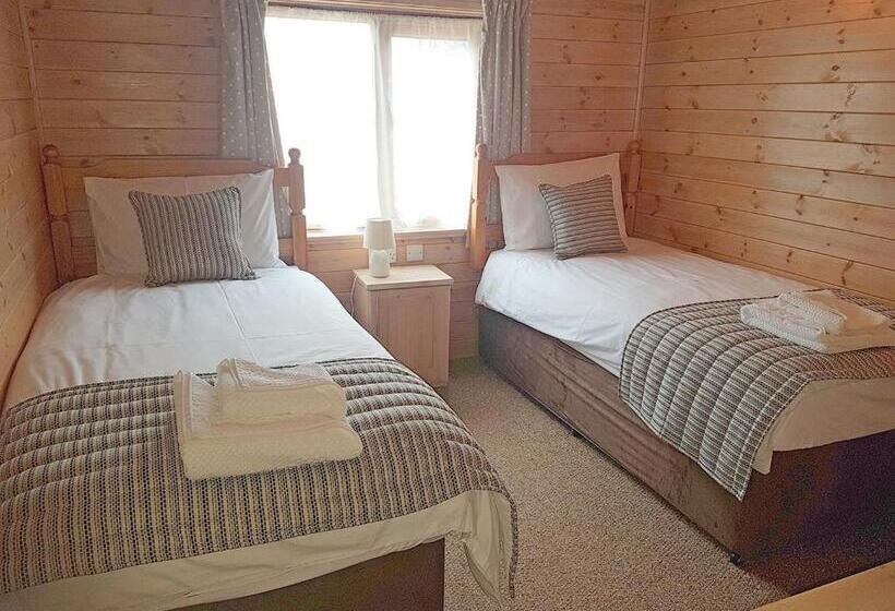 Дом 2 Спальни, Llwyngwair Manor Holiday Park