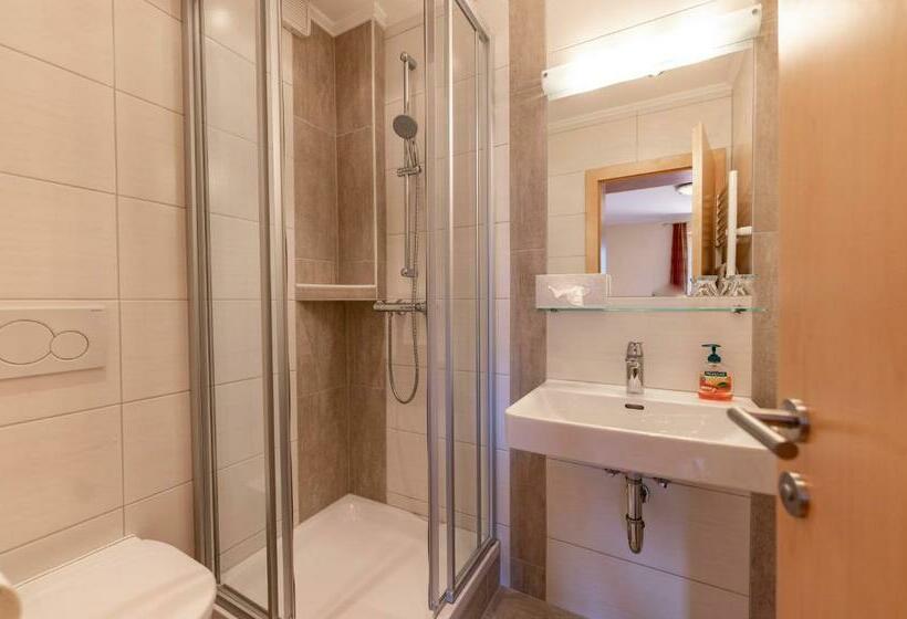 バルコニー付きスタンダードルーム, Landhaus Metzgerstubn