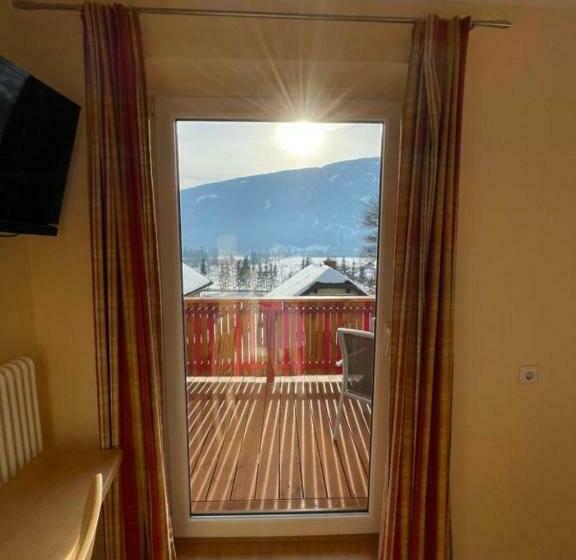 バルコニー付きスタンダードルーム, Landhaus Metzgerstubn