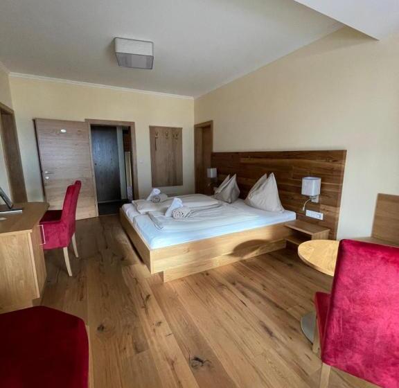 バルコニー付きスタンダードトリプルルーム, Landhaus Metzgerstubn