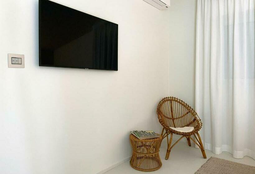 带大床的豪华间, Parisina Design Rooms