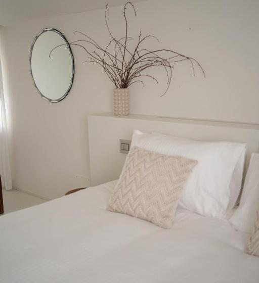 带大床的高级房间, Parisina Design Rooms