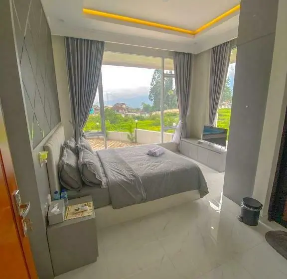 デラックススタジオ, Algara Puncak