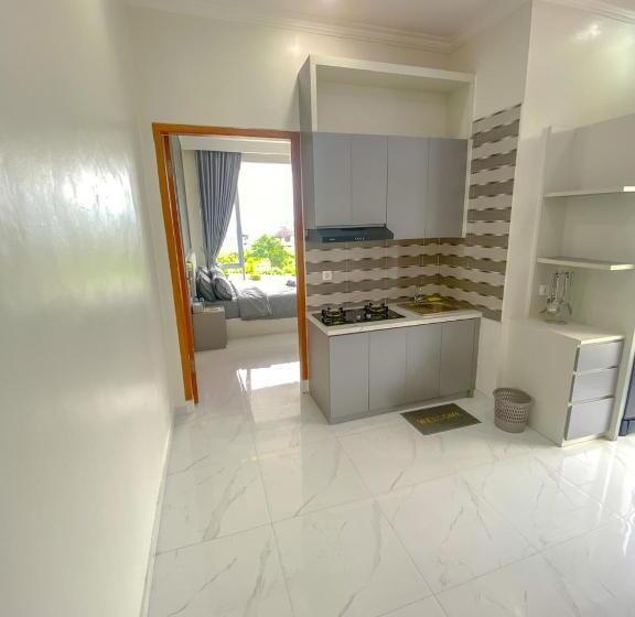 Studio Deluxe, Algara Puncak