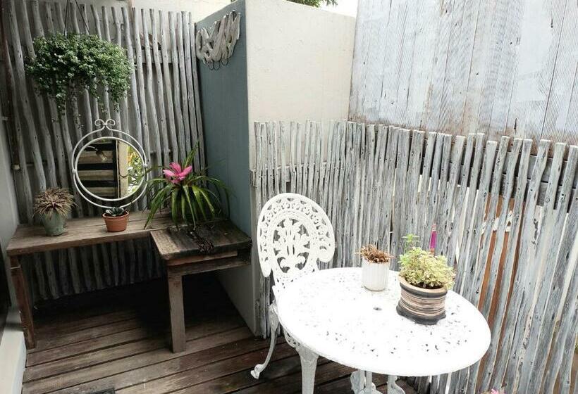 חדר סטנדרט, Driftwood Suite, Villa Roc Guesthouse, Salt Rock Ballito, No Loadshedding