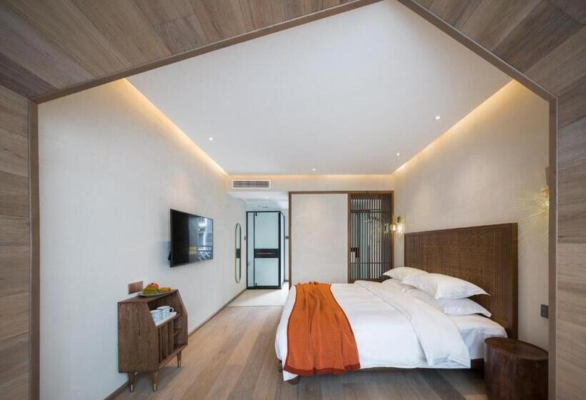 اتاق سوپریور با تخت بزرگ, Lisa Boutique