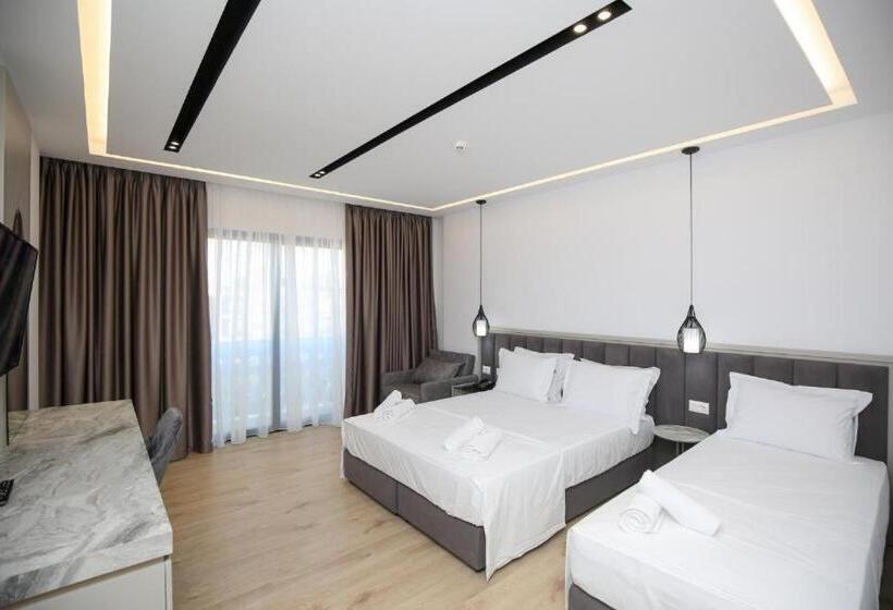 Четырехместный Номер Классик, Chimaera