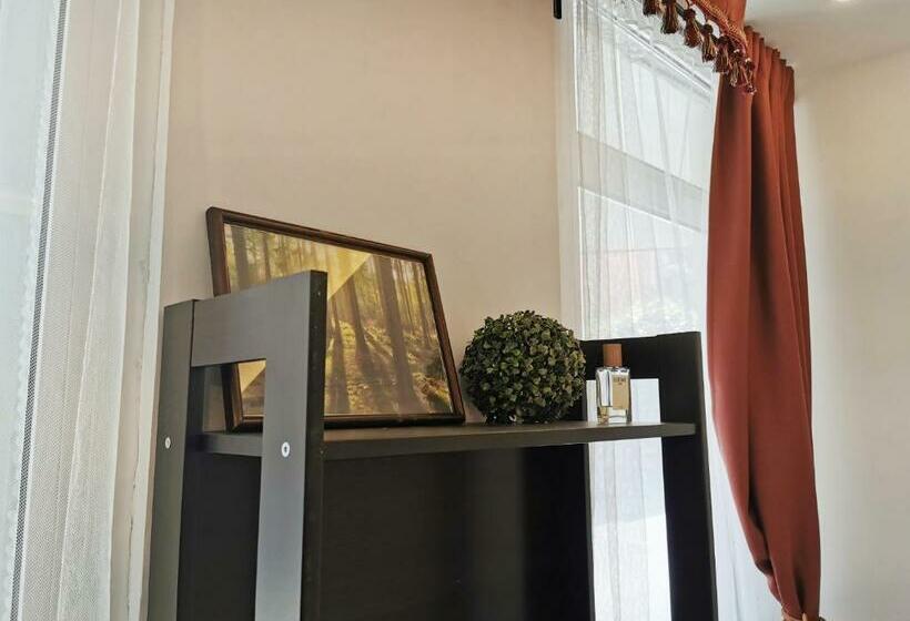 اتاق استاندارد, Barcelona Coronahostal