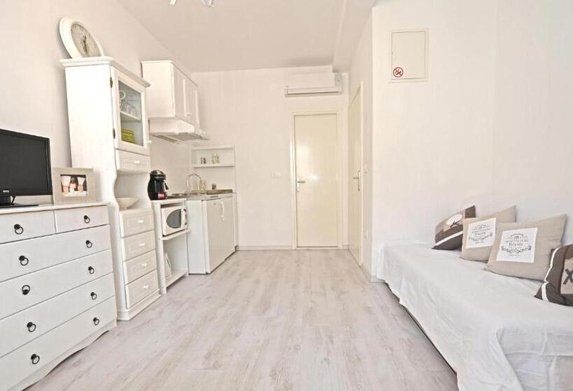 带1个卧室的公寓, Tinel Rooms Old City Center