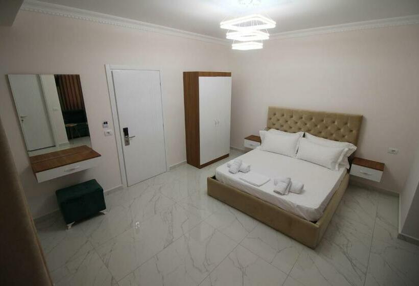 コンフォートトリプルルーム, Golden Hill Ksamil