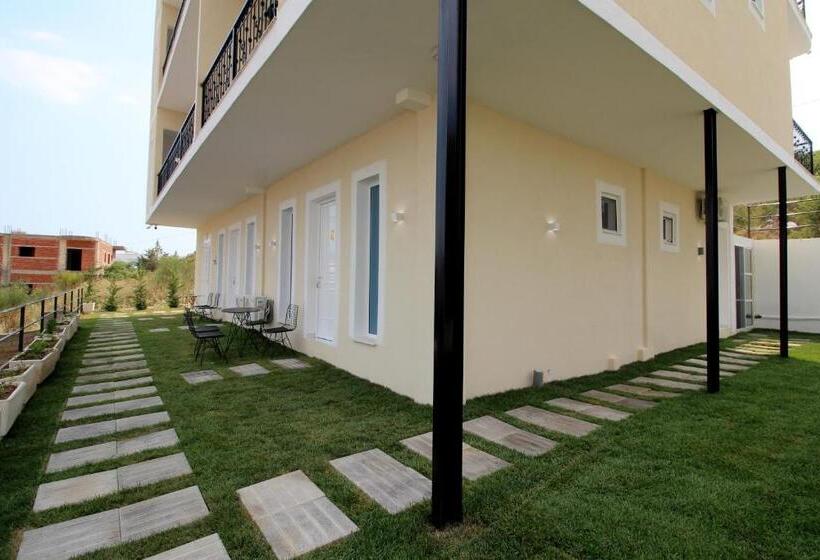 スタンダードルーム, Golden Hill Ksamil