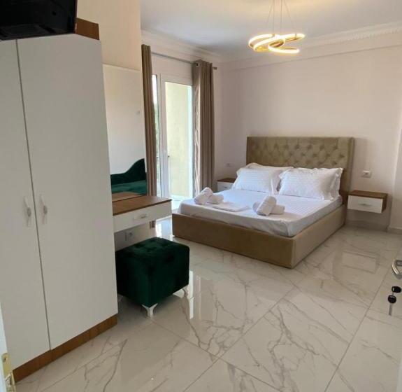 スタンダードルーム, Golden Hill Ksamil