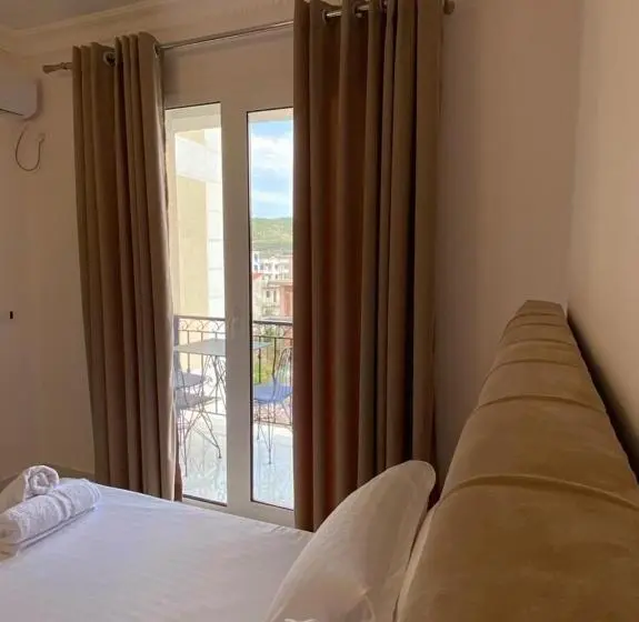 اتاق استاندارد, Golden Hill Ksamil