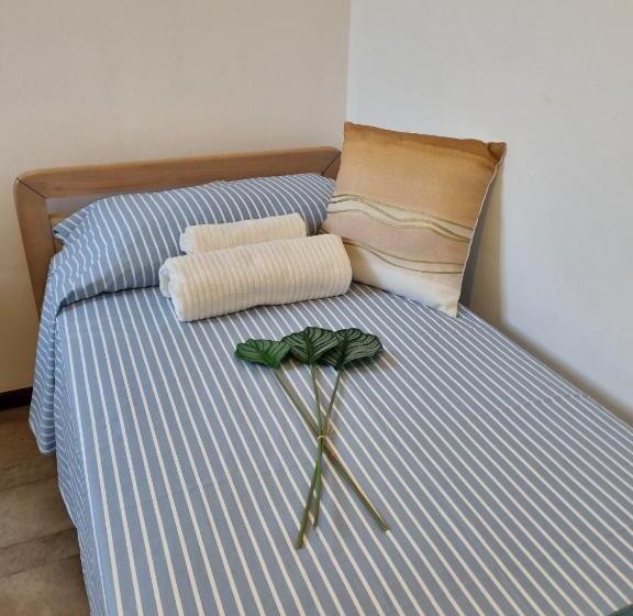 اتاق استاندارد یک نفره, Villa Lisa La Quiete E Il Profumo Del Mare