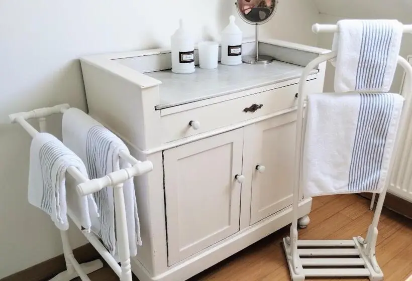 Standard room with outdoor bath, L Heure Bleue