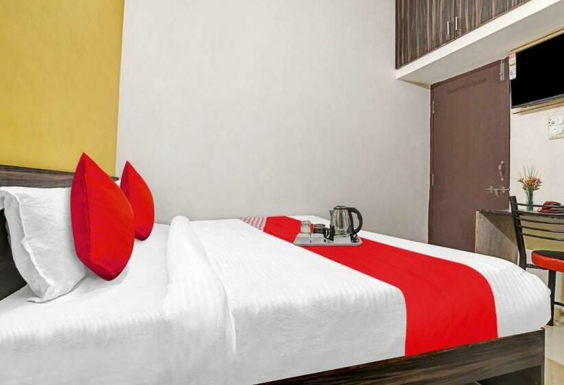 트리플 클래식 룸, Flagship Hotel Saksham