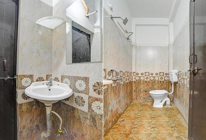 트리플 클래식 룸, Flagship Hotel Saksham