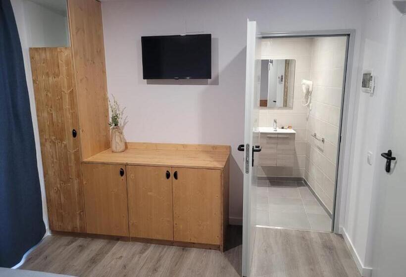 חדר סטנדרט מותאם לאדם עם מוגבלויות, Malva Hostel