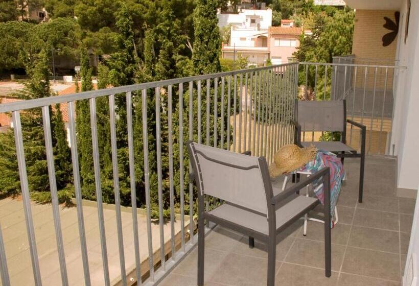 스탠다드 트리플 룸, Malva Hostel