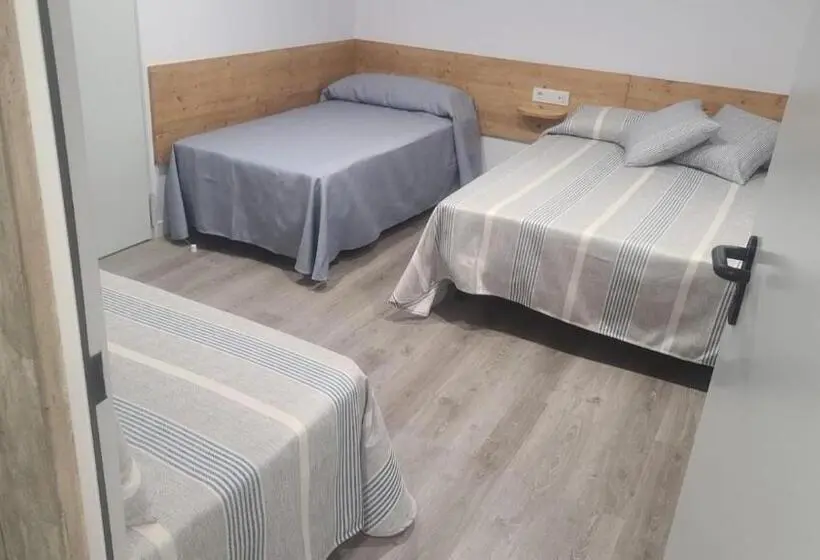 スタンダード４人部屋, Malva Hostel