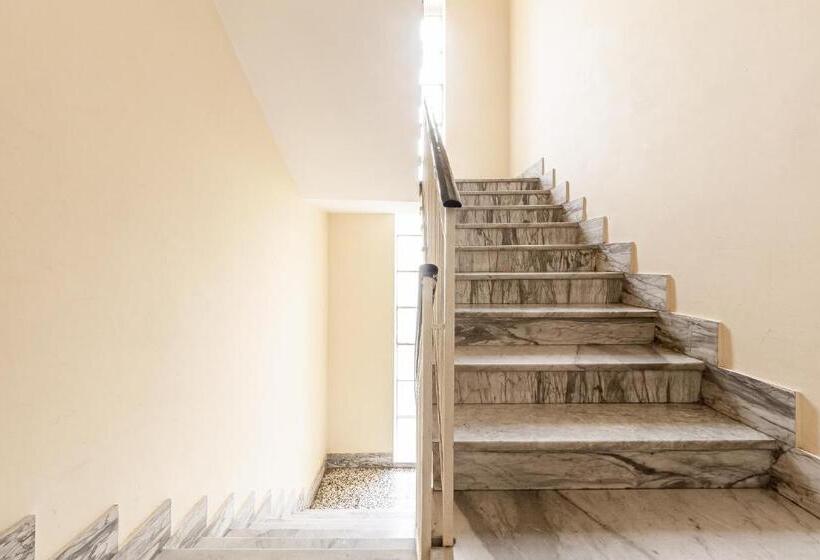 Номер Стандарт, Halloggio Sassari Economy 4p No Elevator
