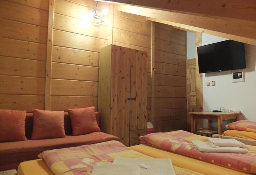 חדר סטנדרט לשלושה, Ranč Podlesok