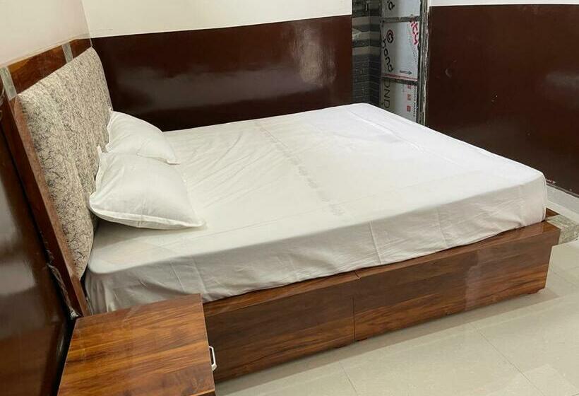 Трехместный Номер Классика, Oyo 90574 Raj Palace