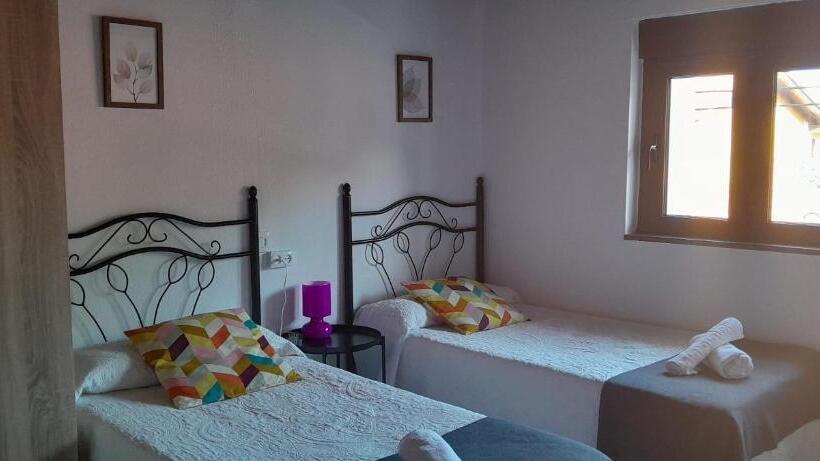 스탠다드 트리플 룸, Pensión Quintana