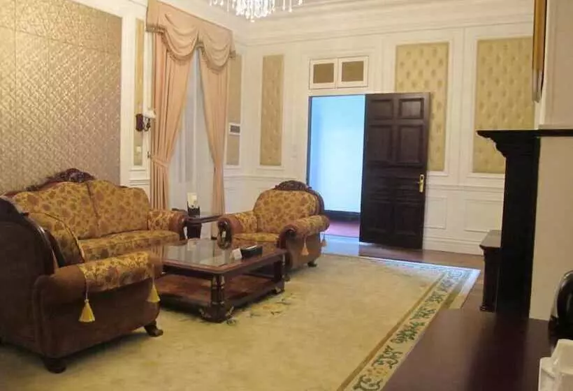 سوییت لوکس, Guangzhou Yuehai
