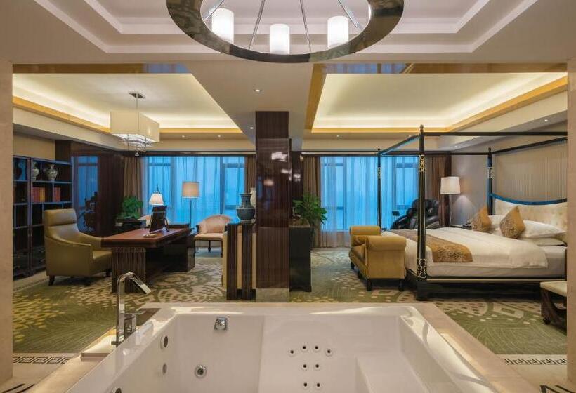 Номер Deluxe, Happiness