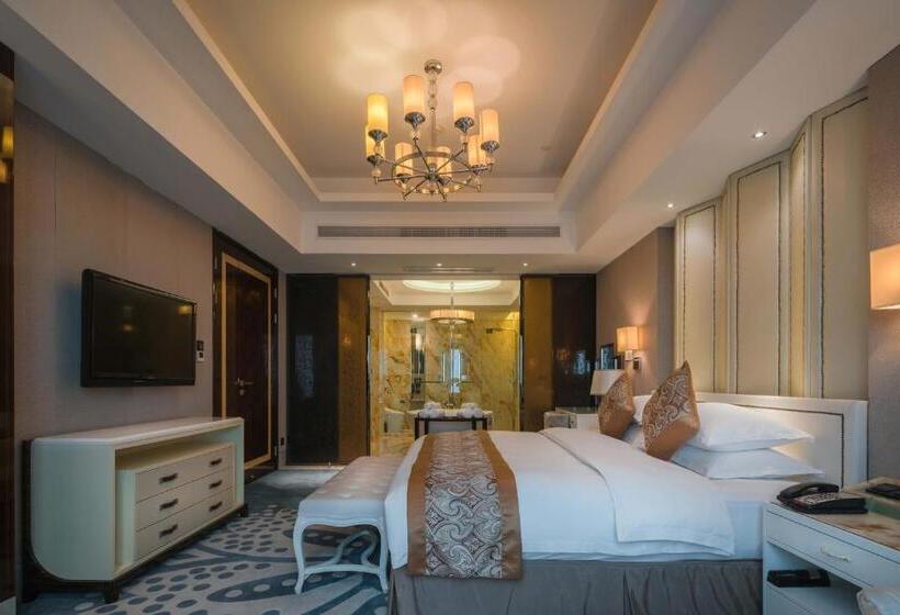 Номер Deluxe, Happiness