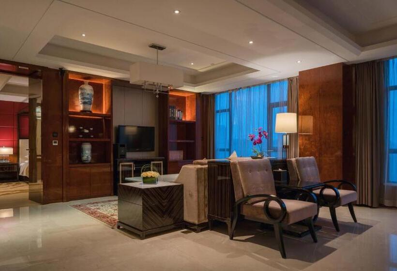 Номер Deluxe, Happiness