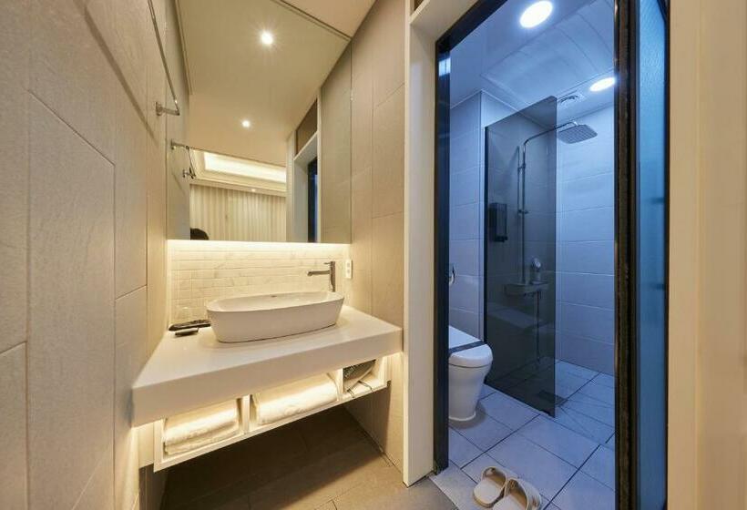 高级大房间, Hiveinn