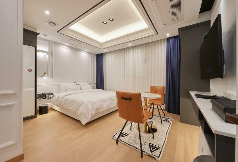 高级大房间, Hiveinn