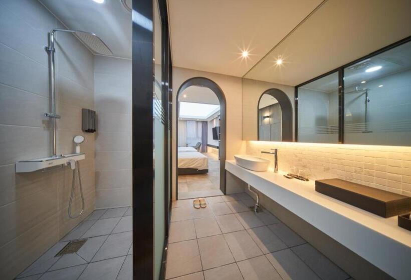 高级大房间, Hiveinn